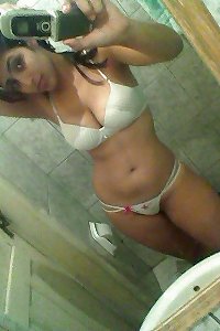 engulfs DESI INDIAN PAKI honeys 2