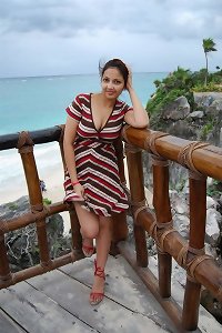 super hot Desi Bhabhi (non-nude)